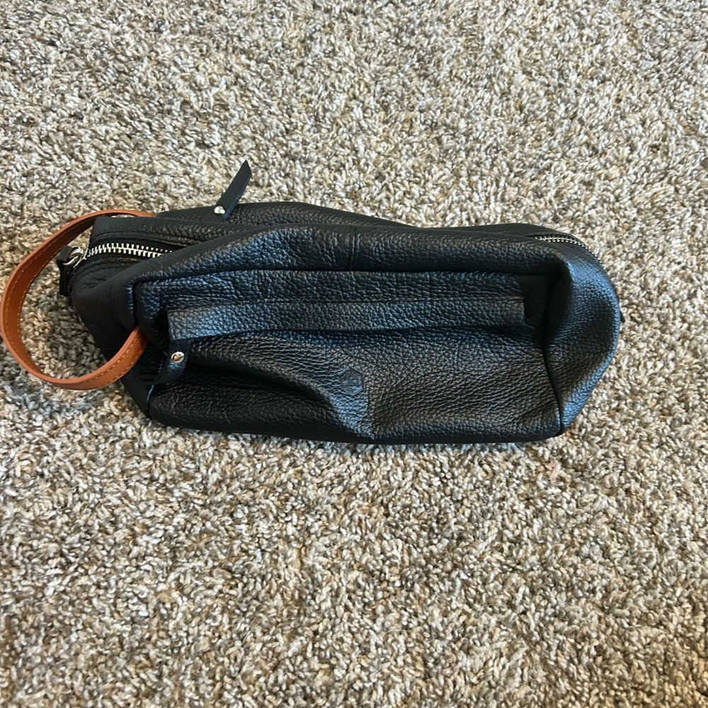 In Pell Leather Toiletry Bag